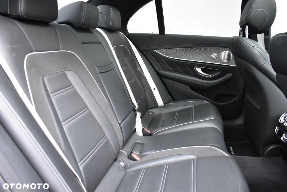 Mercedes-Benz Klasa E AMG 63 S 4-Matic+ - 19