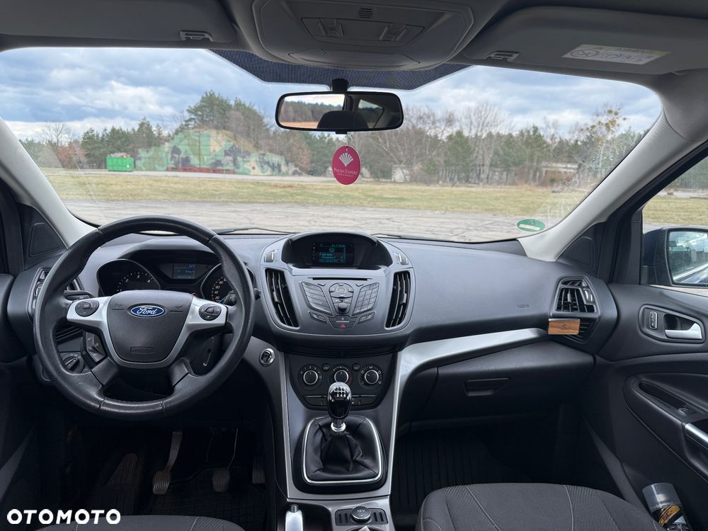 Ford Kuga 2.0 TDCi 2x4 Titanium - 13