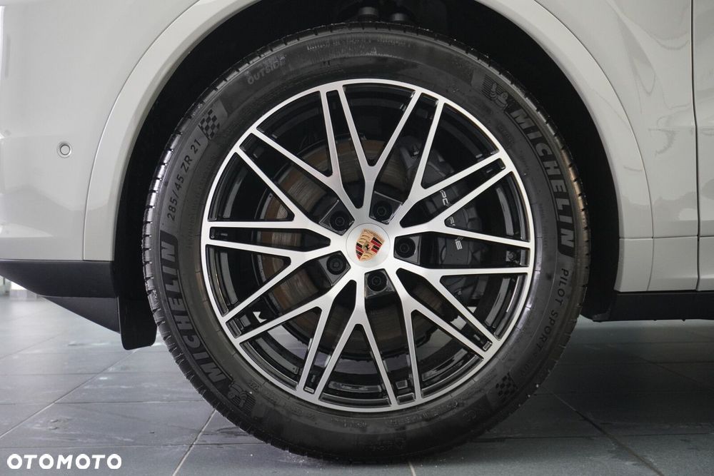 Porsche Cayenne E-Hybrid PHEV - 12