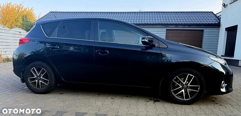 Toyota Auris 1.6 Dynamic - 3