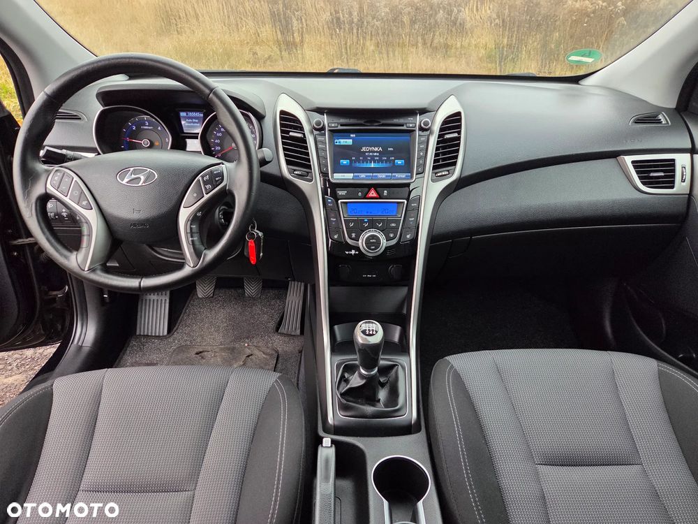Hyundai i30 blue 1.6 CRDi Style - 5