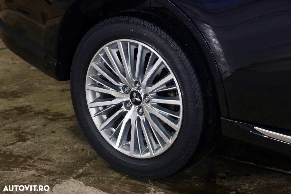 Mitsubishi Outlander PHEV 2.4 L 4X4 Instyle - 32