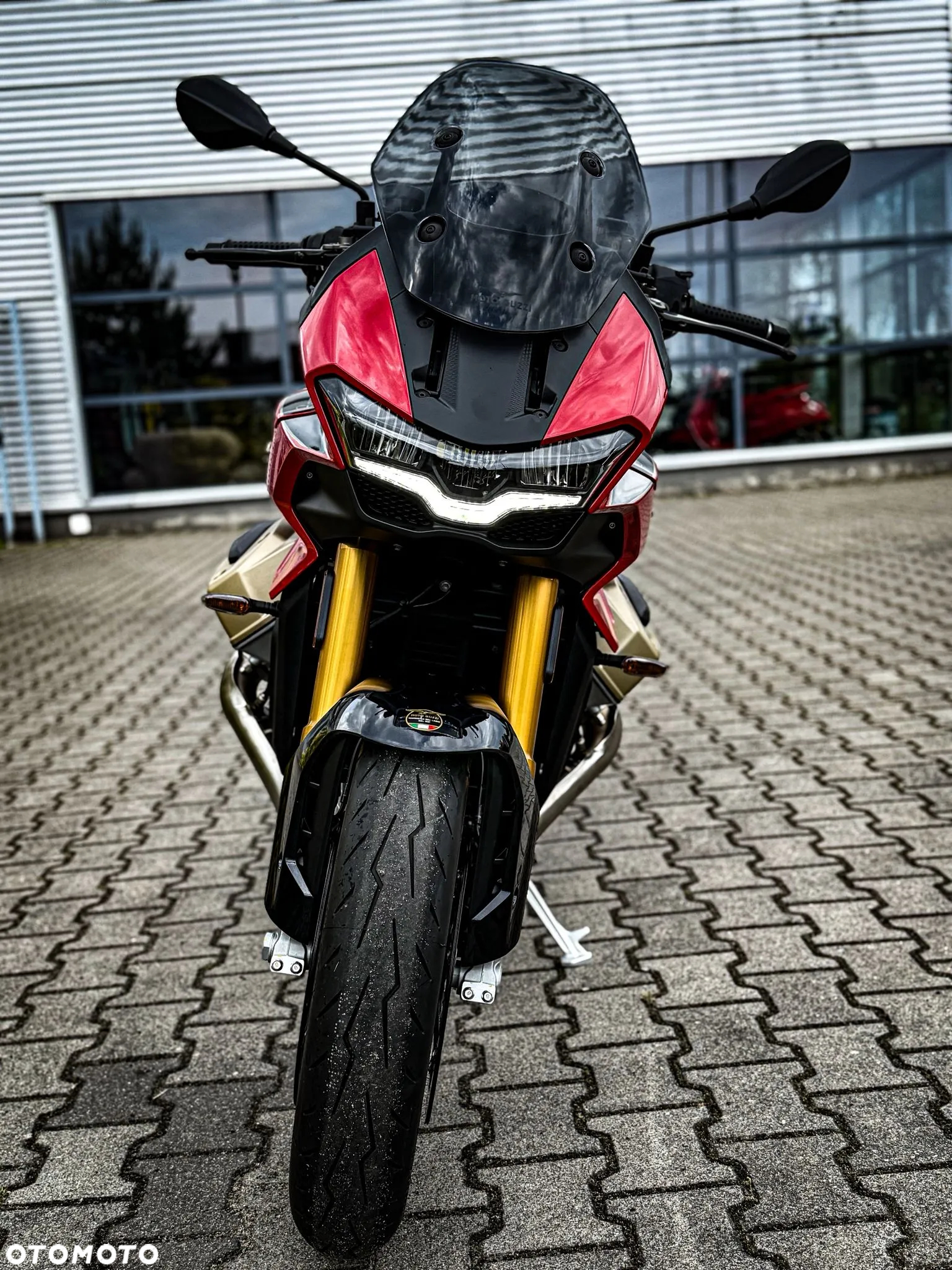 Moto Guzzi V100 Mandello - 10
