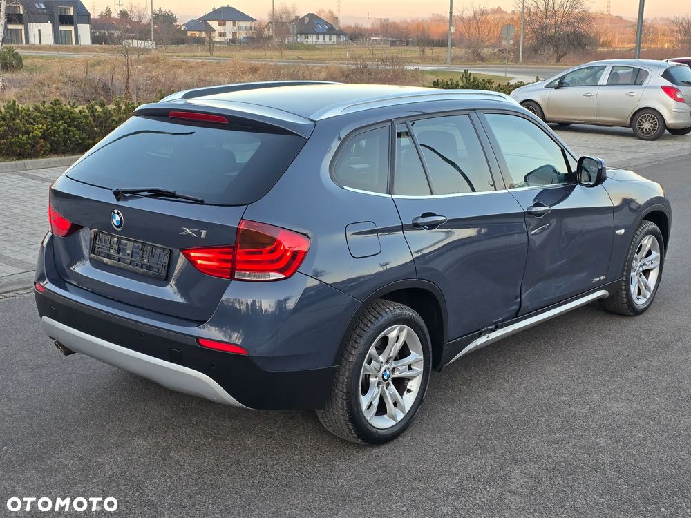 BMW X1 xDrive18d xLine - 33