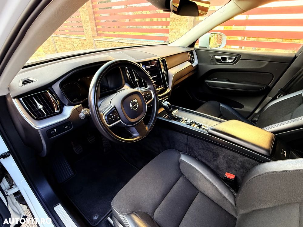 Volvo XC 60 D3 Momentum Pro - 8