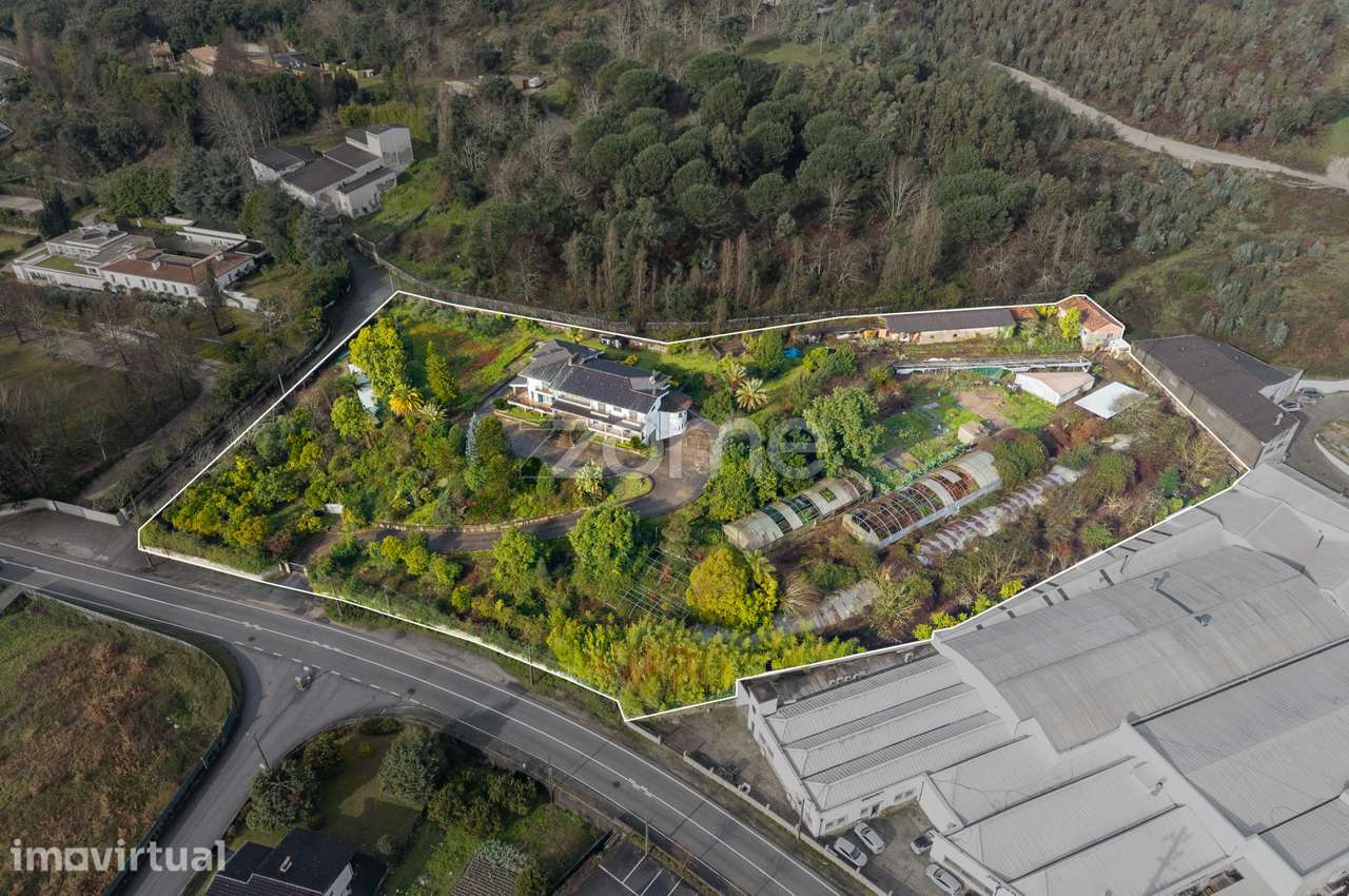 Moradia Senhorial + Terreno | Moreira de Cónegos – Guimarães - Grande imagem: 4/60