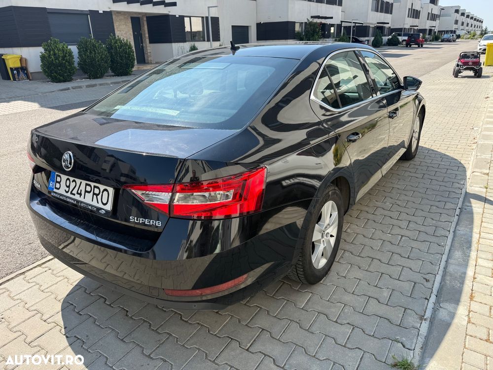 Skoda Superb 1.6 TDI DSG Style - 2