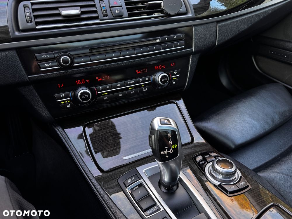 BMW Seria 5 530d xDrive Luxury Line - 21