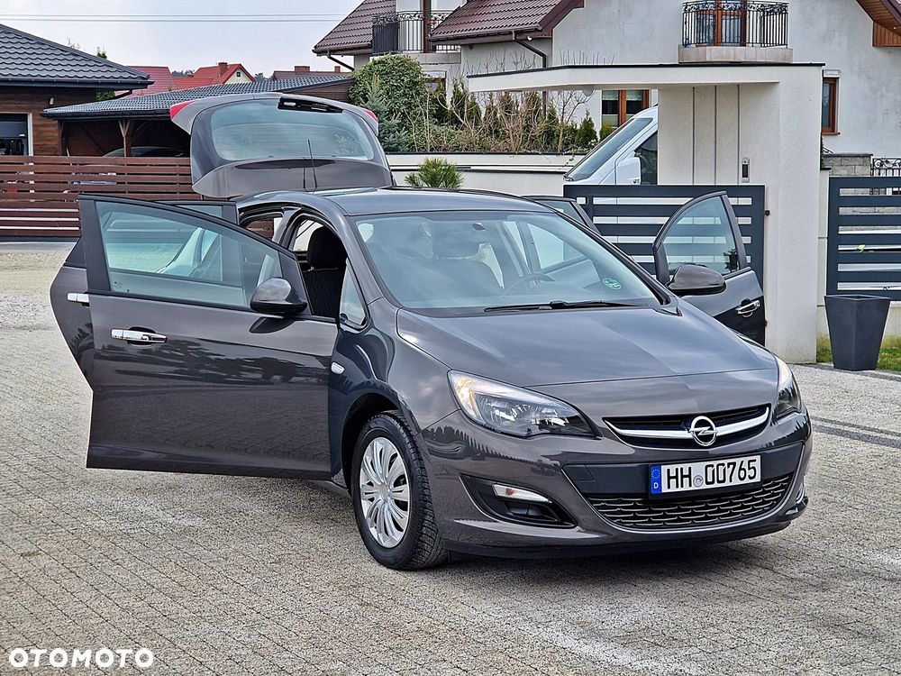 Opel Astra 1.4 150 Jahre - 19