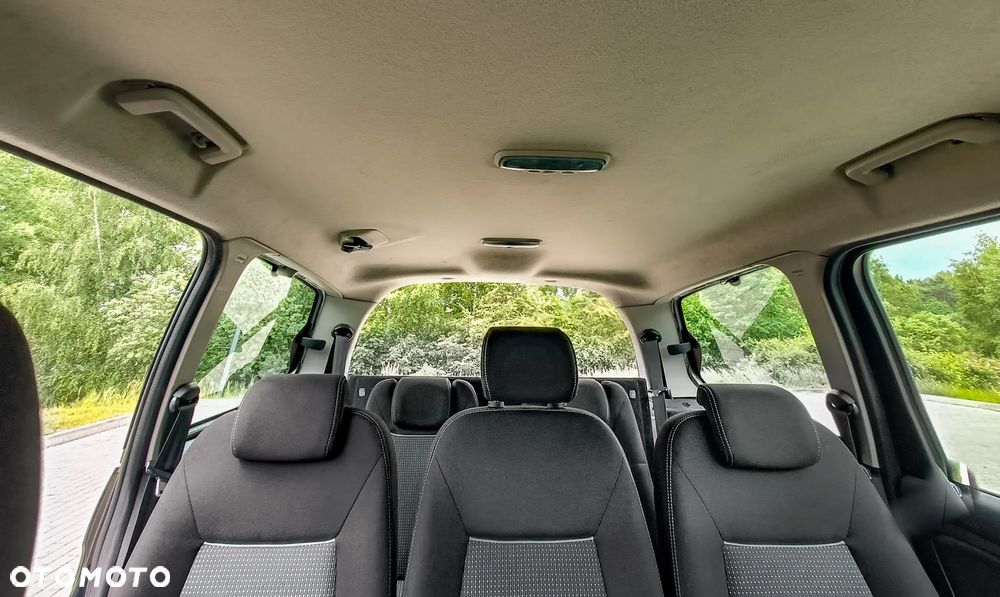 Ford Galaxy 2.0 TDCi Titanium - 13