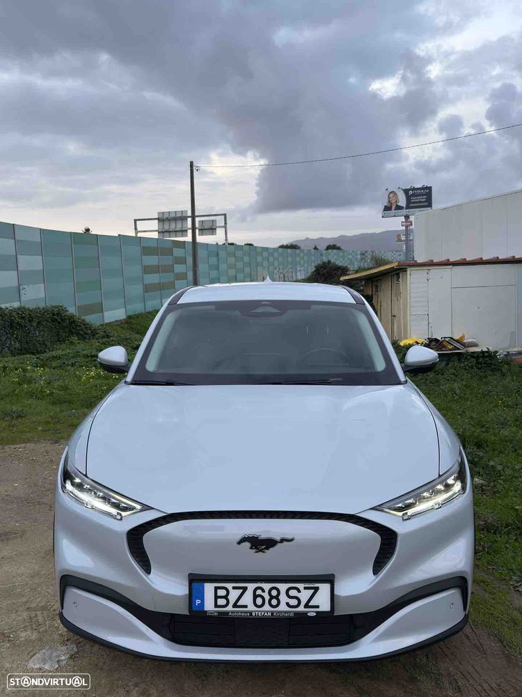 Ford Mustang Mach-E - 3