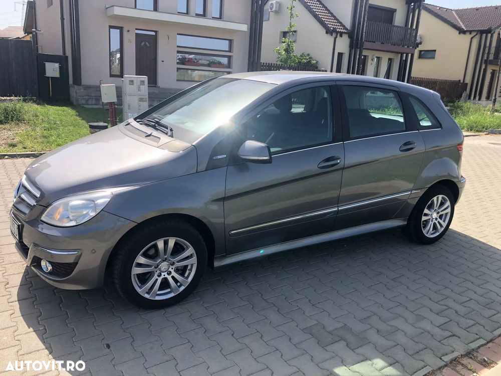 Mercedes-Benz B 180 BlueEFFICIENCY - 13