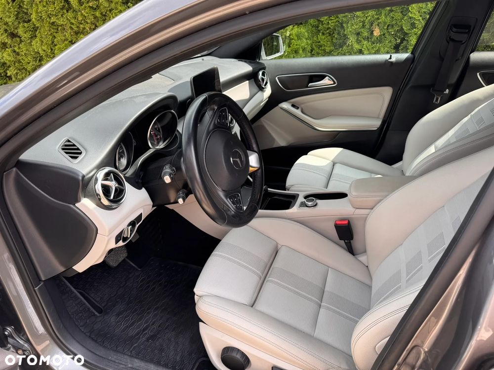 Mercedes-Benz GLA 200 (CDI) d 7G-DCT - 7