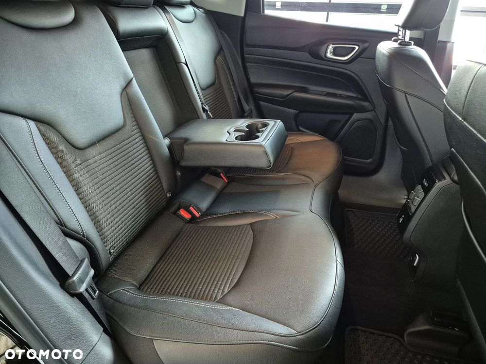 Jeep Compass 1.5 T4 mHEV Limited FWD S&S DCT - 26