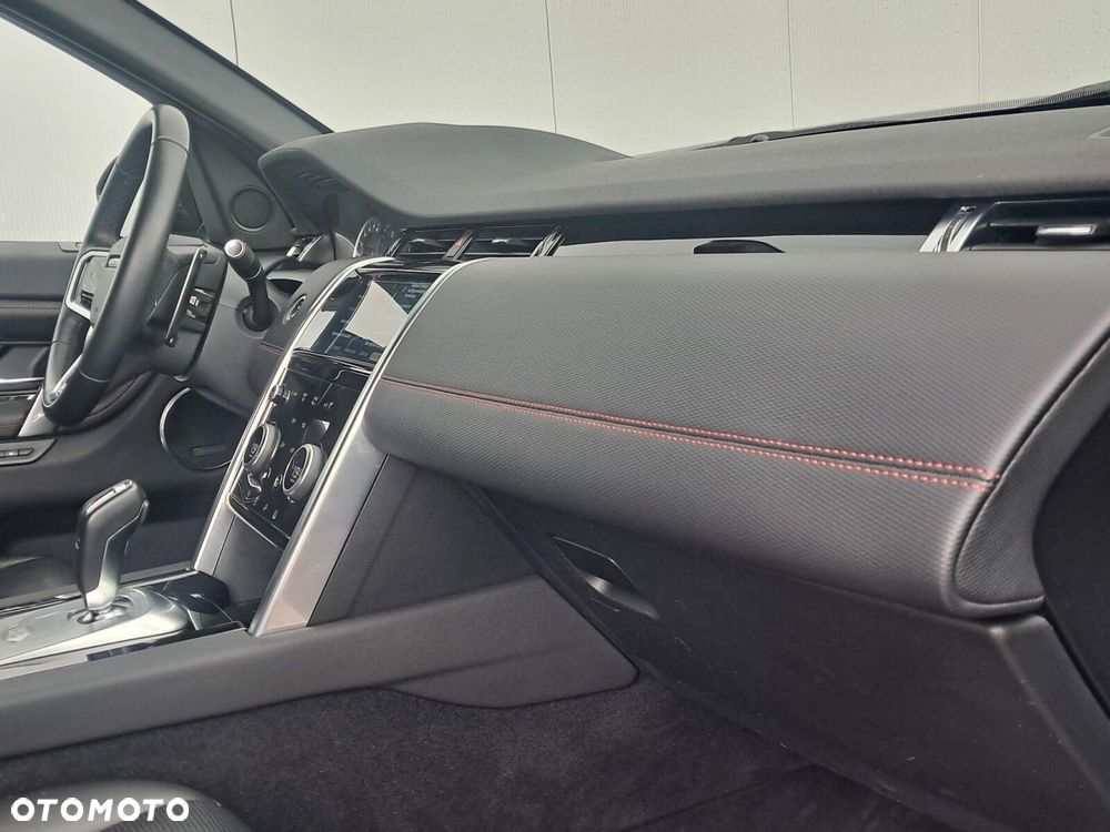 Land Rover Discovery Sport - 26