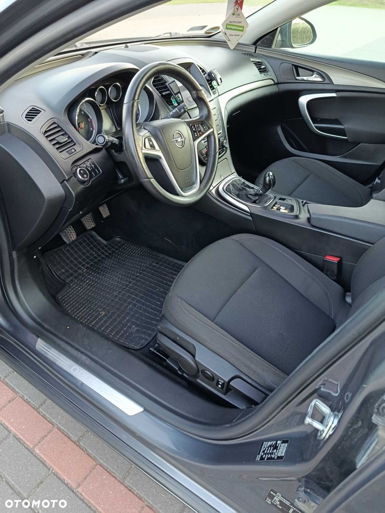 Opel Insignia - 8