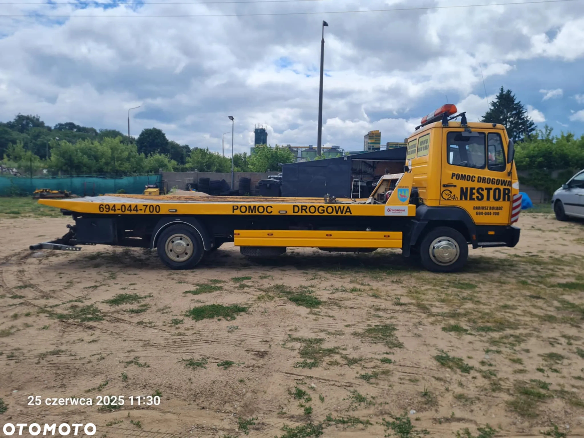Mercedes-Benz 814 - 15
