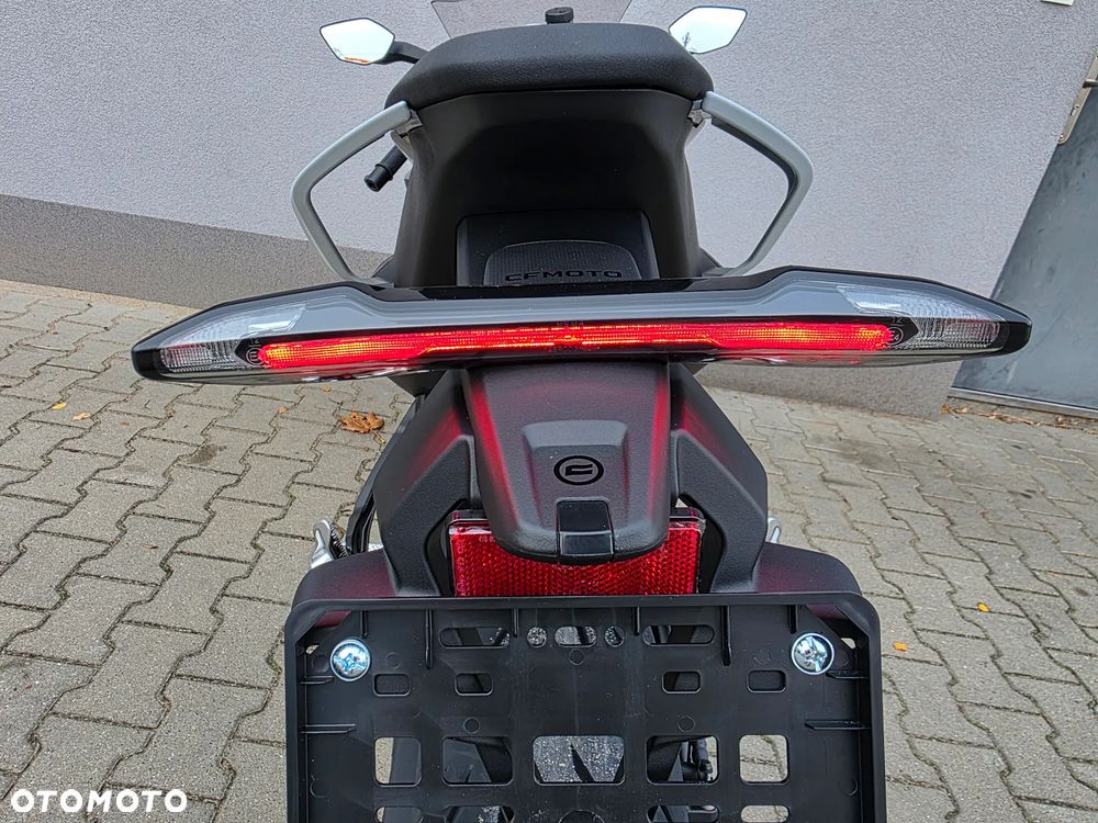 CFMoto 675SR - 24