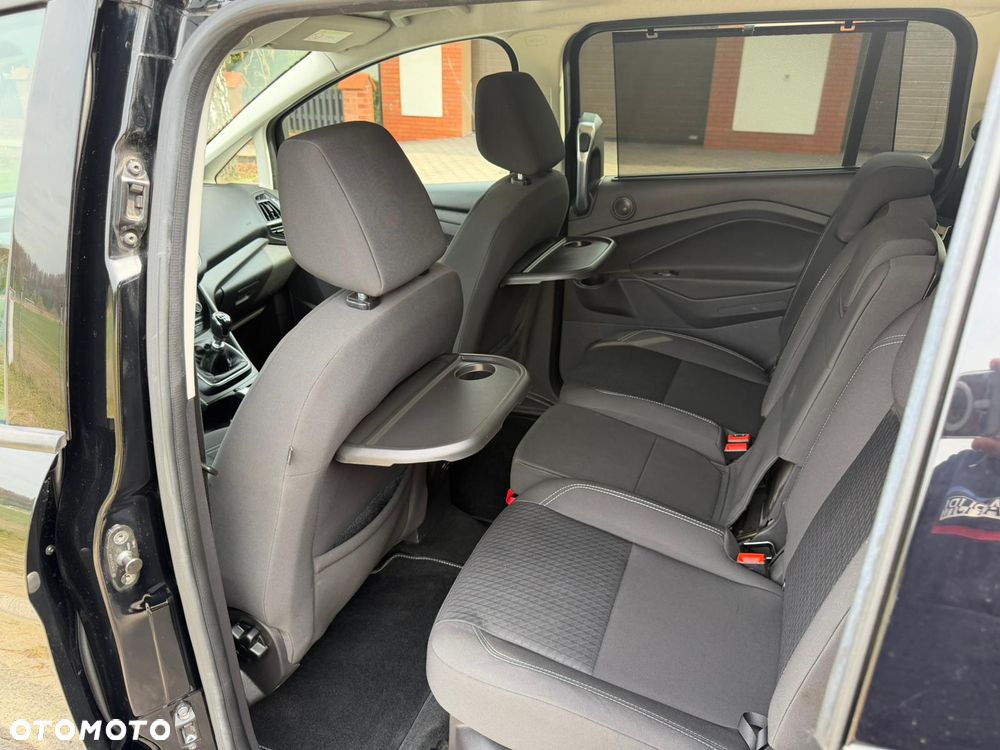 Ford Grand C-MAX - 18