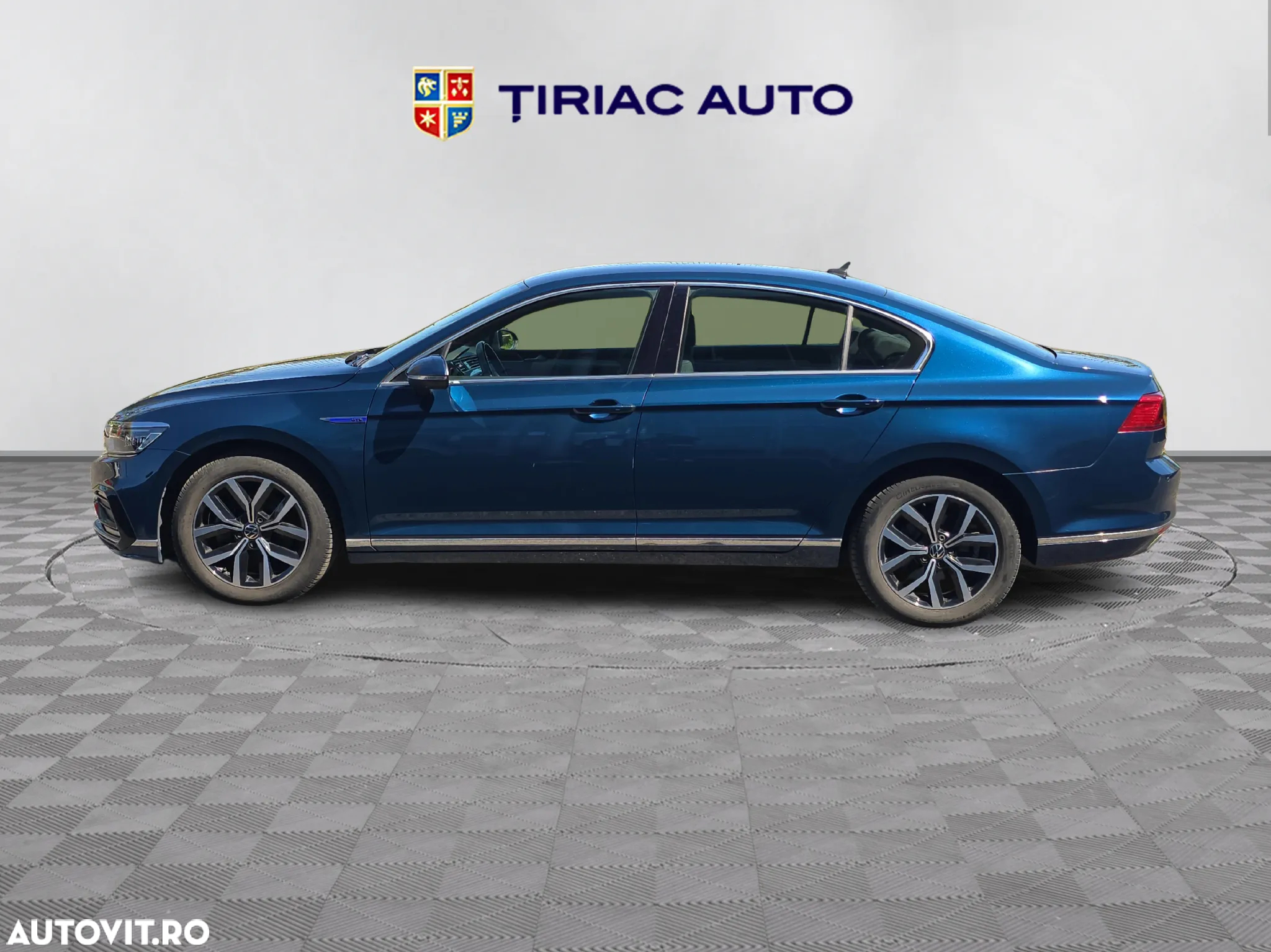 Volkswagen Passat 1.4 TSI Plug-In-Hybrid DSG GTE - 2