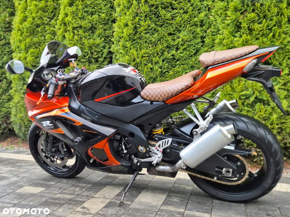 Suzuki GSX-R - 6
