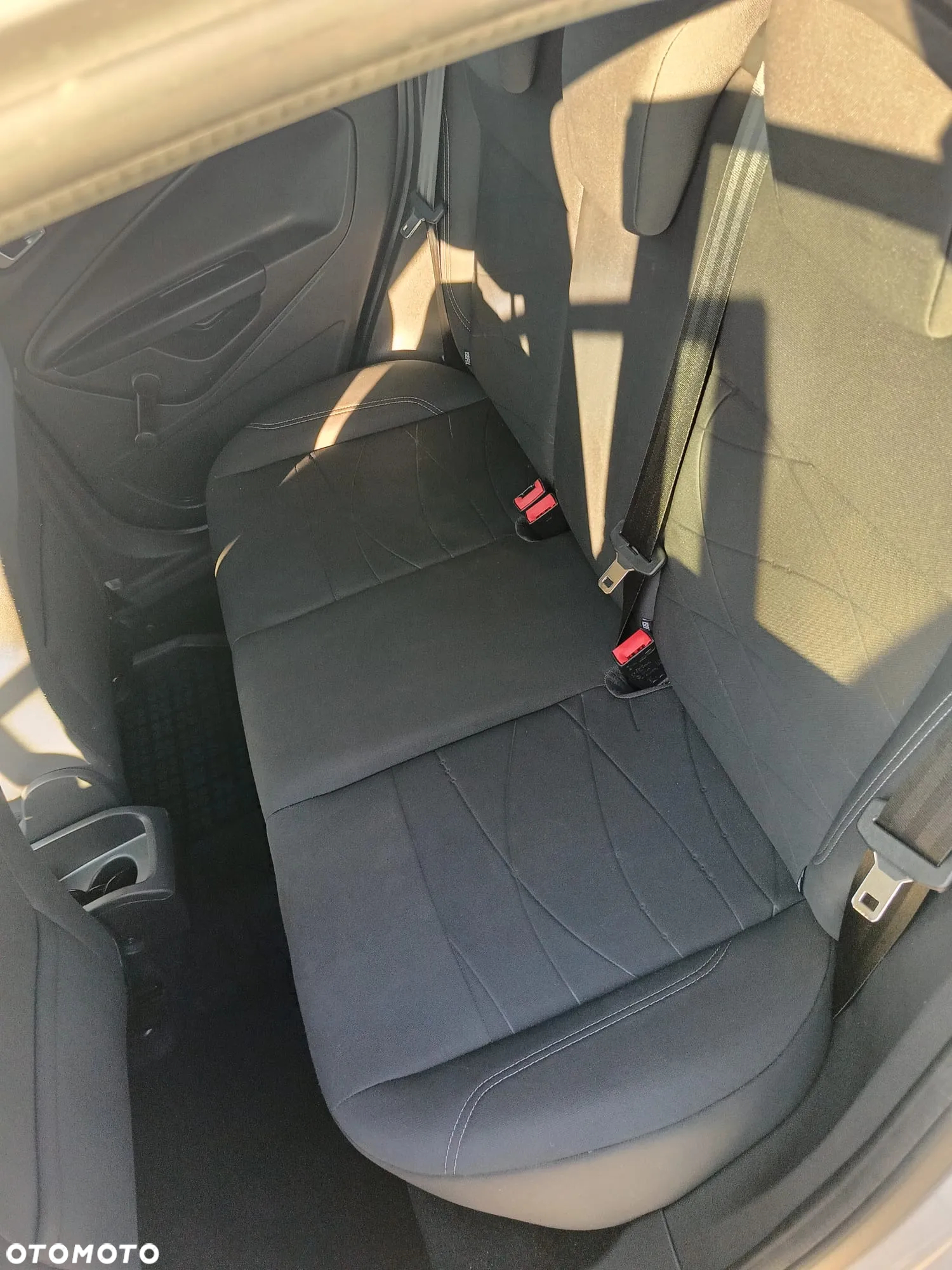 Ford Fiesta 1.0 Trend EU6 - 10
