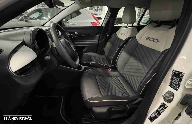 Fiat 600 1.2 Hybrid Icon - 8