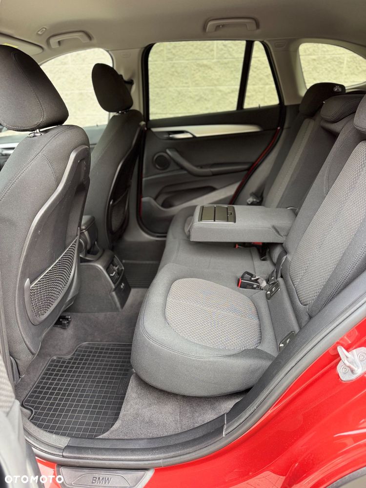 BMW X1 sDrive18i Advantage - 10