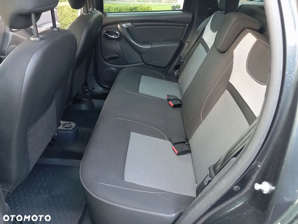 Dacia Duster 1.6 SCe Laureate S&S - 35