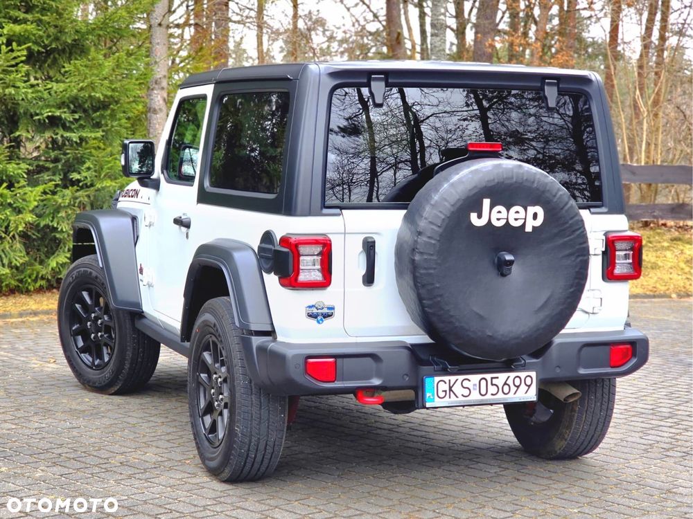 Jeep Wrangler - 2