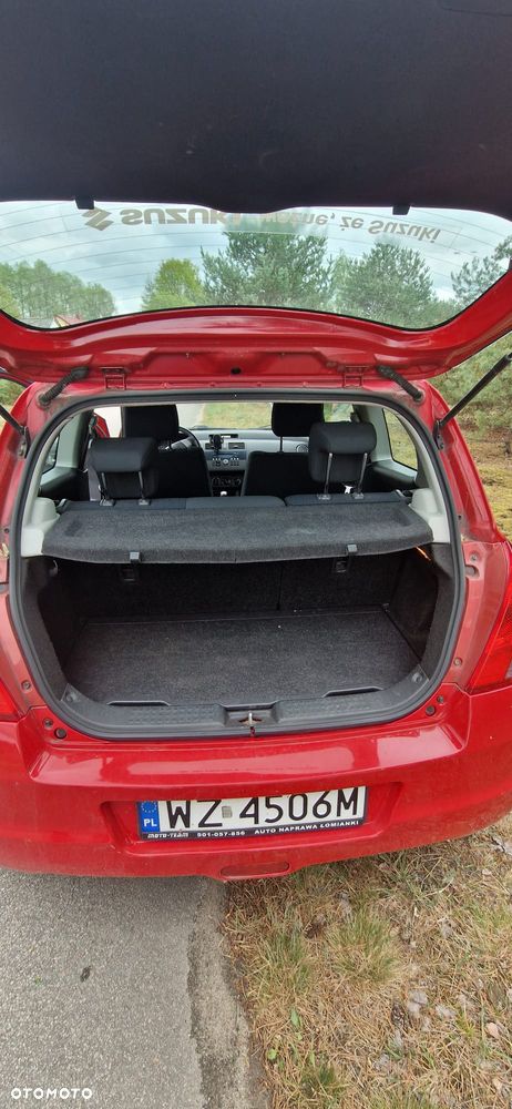 Suzuki Swift 1.3 Club - 8