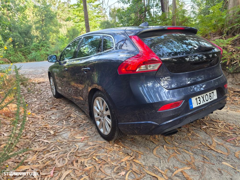 Volvo V40 D2 Summum - 2