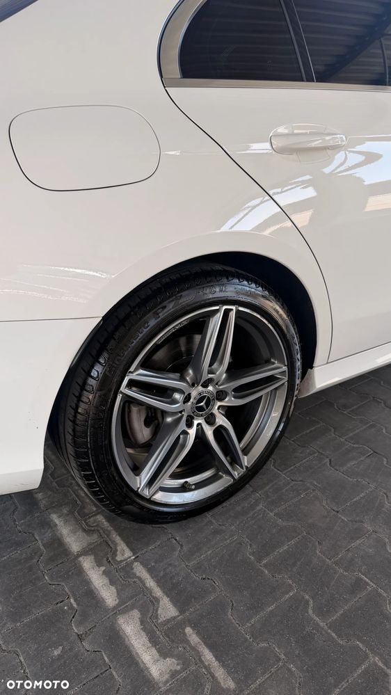 Mercedes-Benz Klasa E 400 d 4Matic 9G-TRONIC - 14