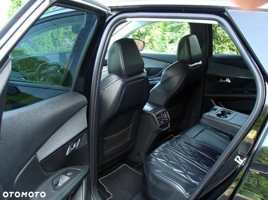 Peugeot 3008 1.6 PureTech Hybrid4 PHEV Allure S&S EAT8 - 19