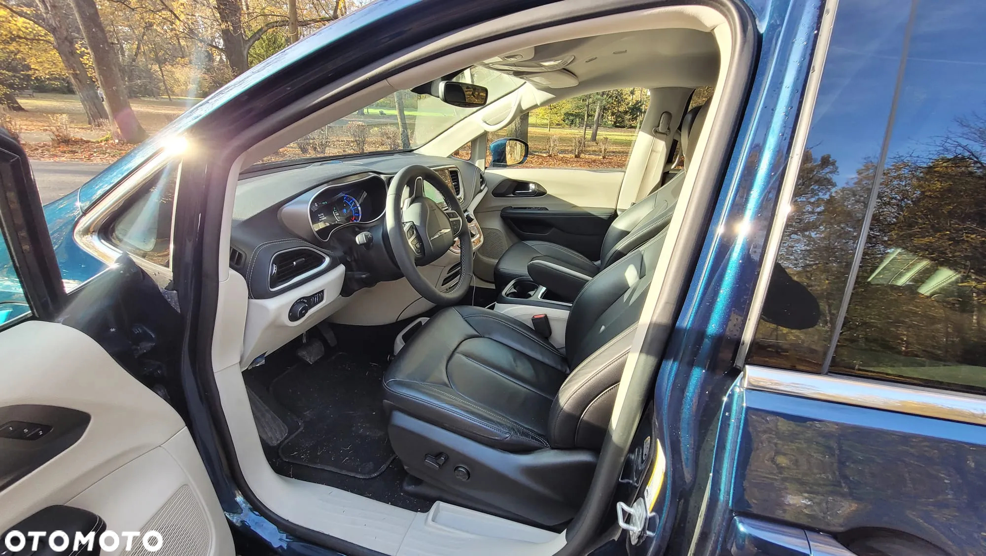 Chrysler Pacifica - 14