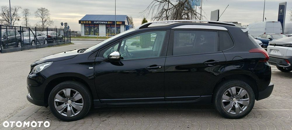 Peugeot 2008 1.2 Pure Tech GPF Style - 22