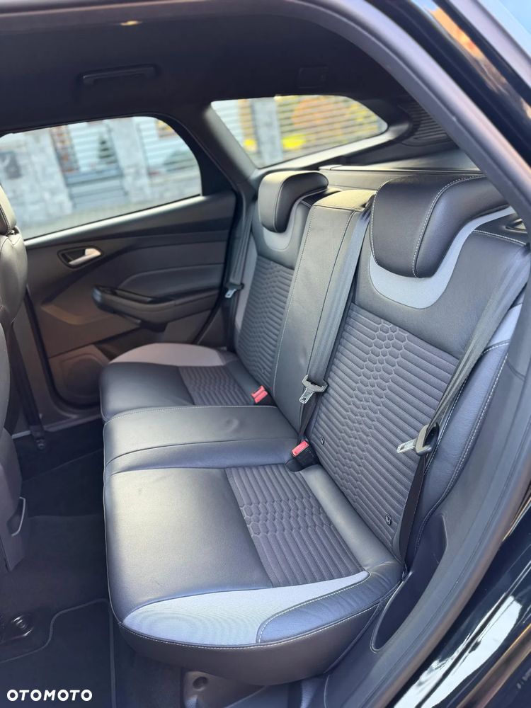 Ford Focus 2.0 TDCi ST - 19