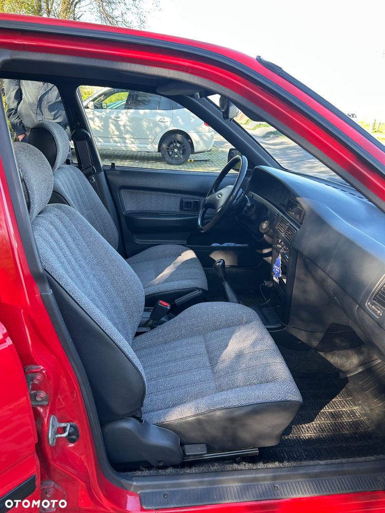 Toyota Corolla 1.8D XL - 8