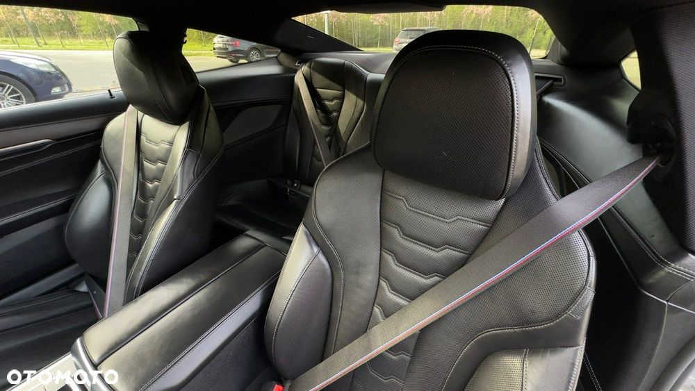 BMW Seria 8 - 12