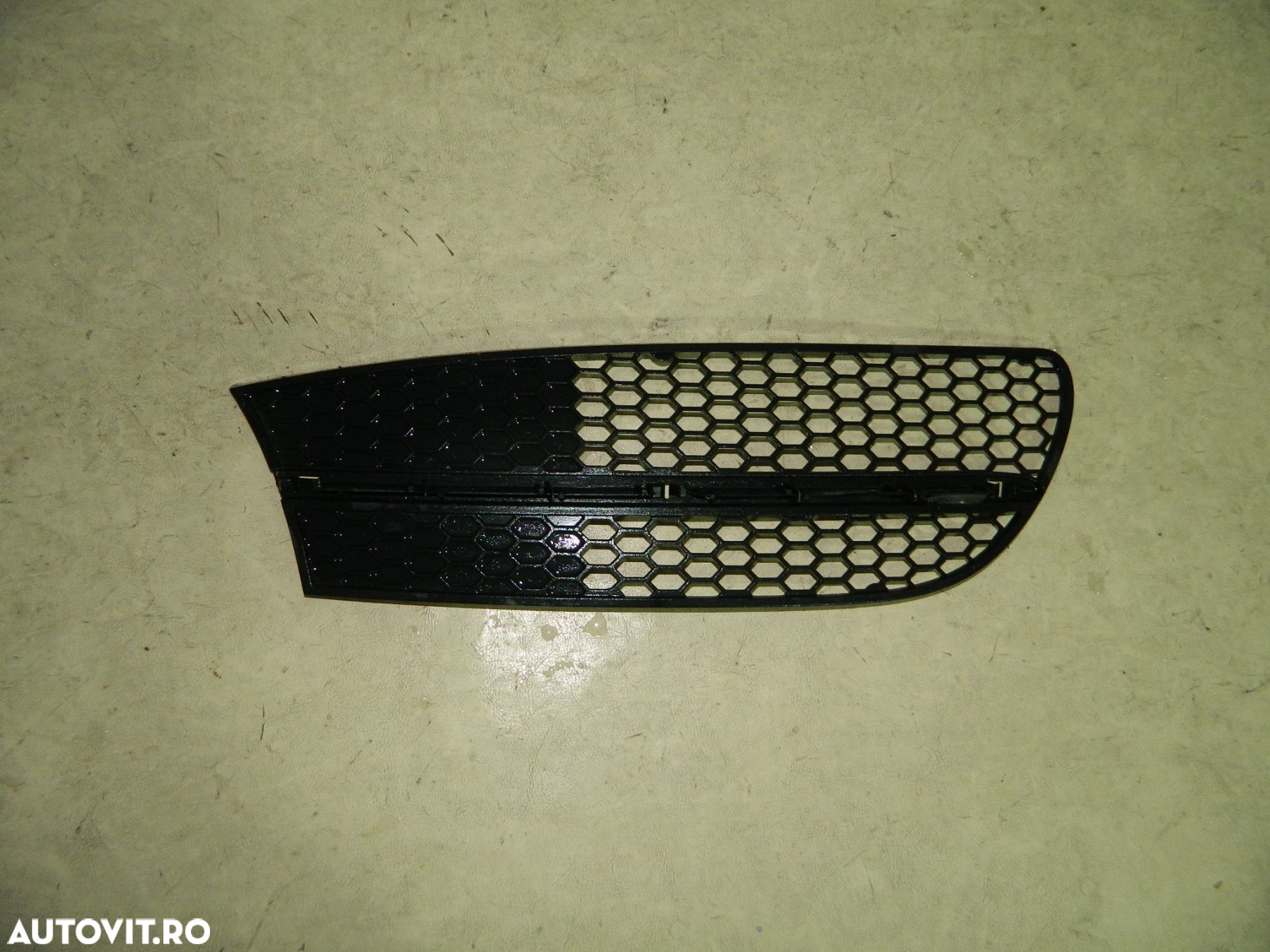 Grila radiator partea stanga, Alfa Romeo 147, 01-05, 46776670 - 2