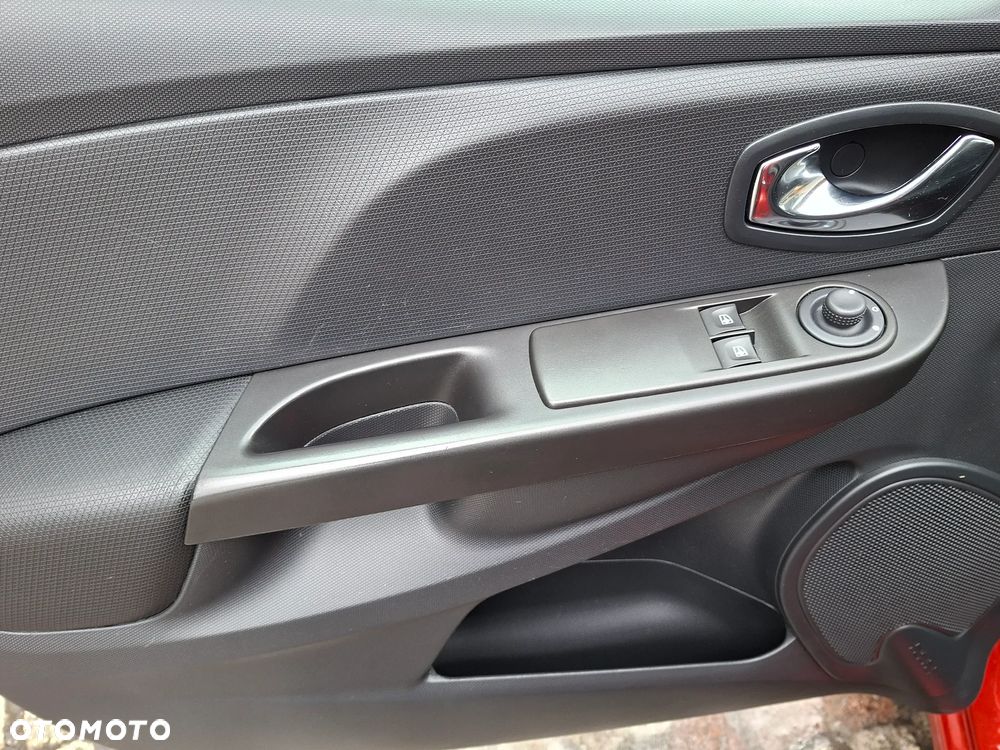 Renault Clio TCe 90 Luxe - 13