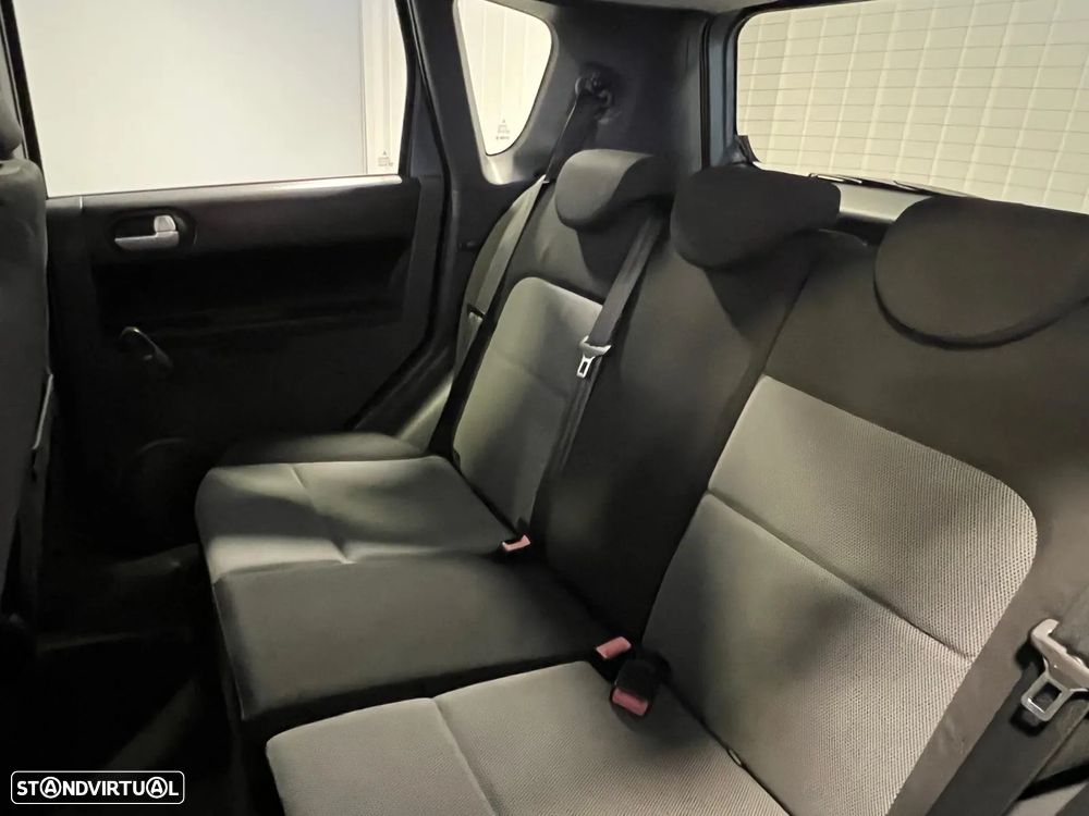 Mitsubishi Colt 1.1 Invite JLL - 15