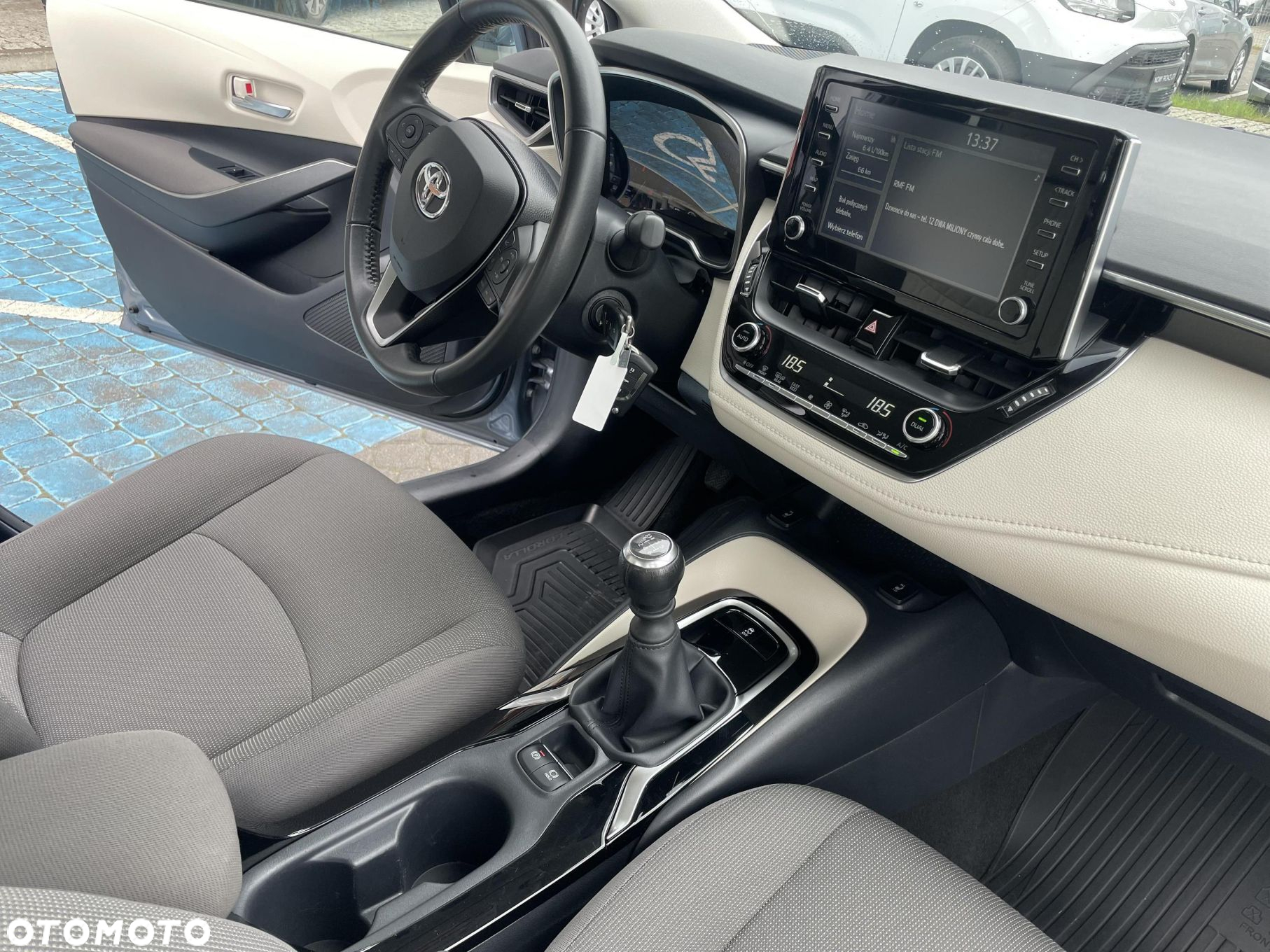 Toyota Corolla - 20