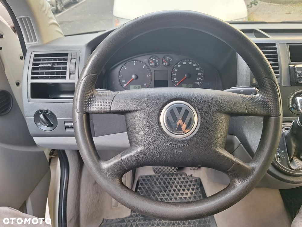 Volkswagen Transporter - 11