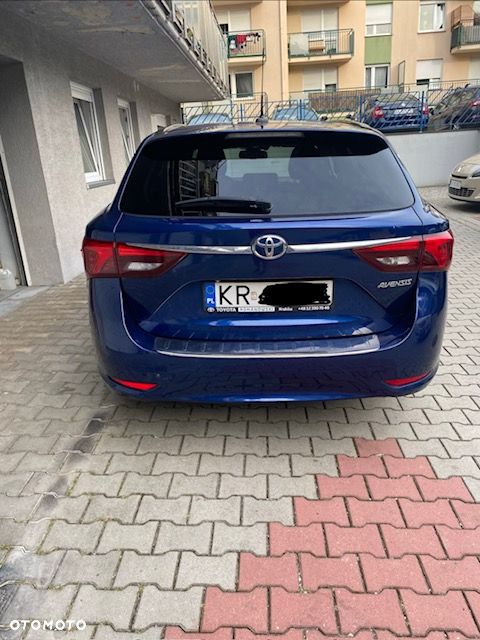 Toyota Avensis 2.0 D-4D Premium - 4