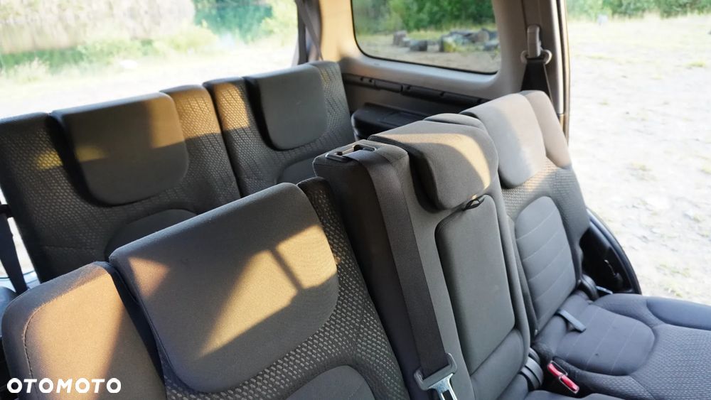 Nissan Pathfinder 2.5 D SE - 19
