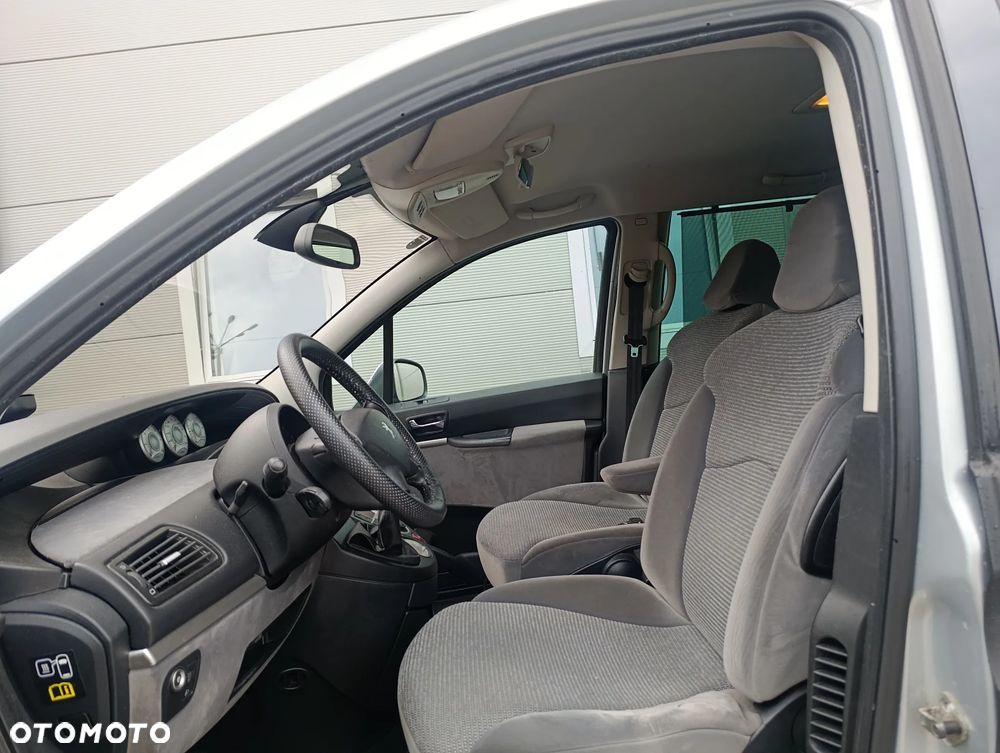 Peugeot 807 HDi 135 Premium - 11