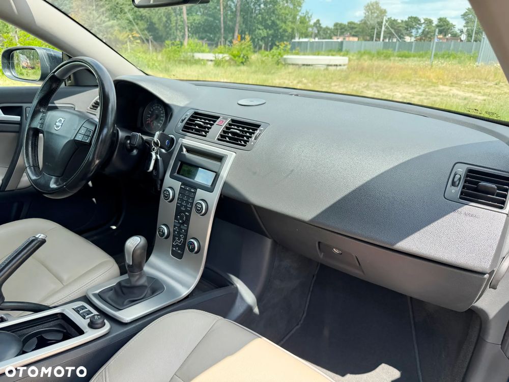Volvo C70 2.0D Summum - 33