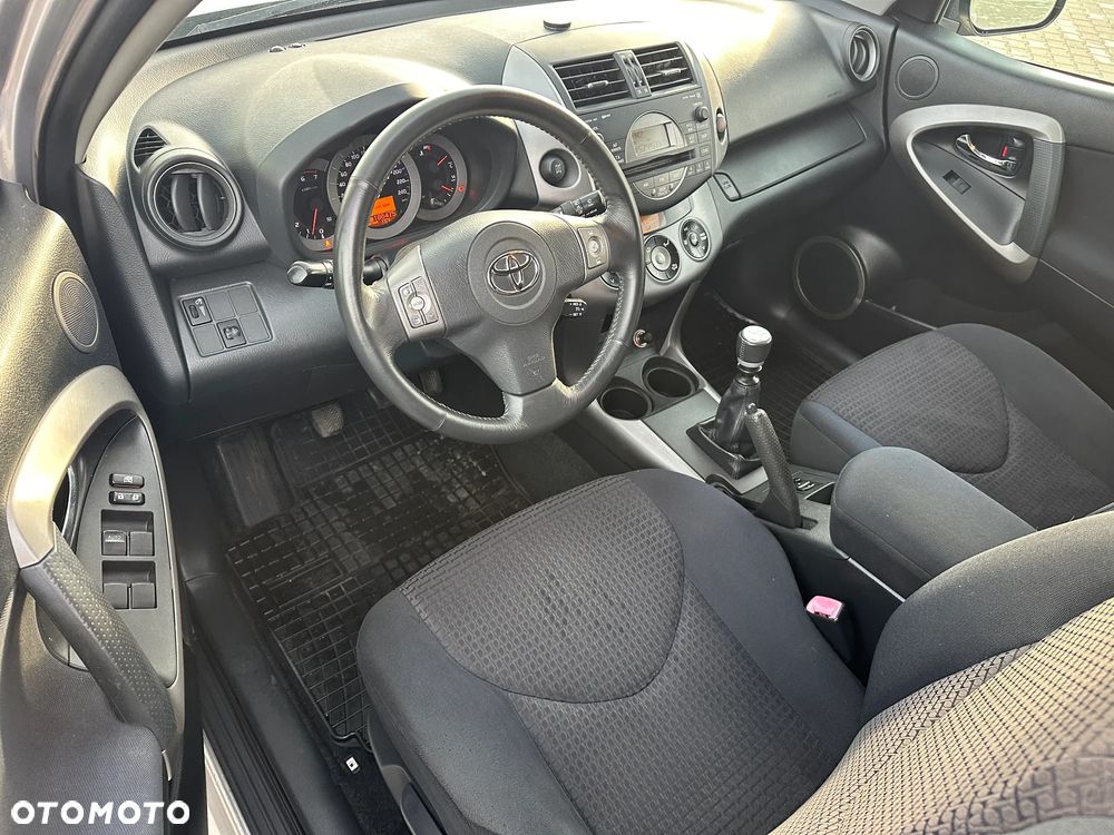 Toyota RAV4 2.2 D-4D 4x4 - 14