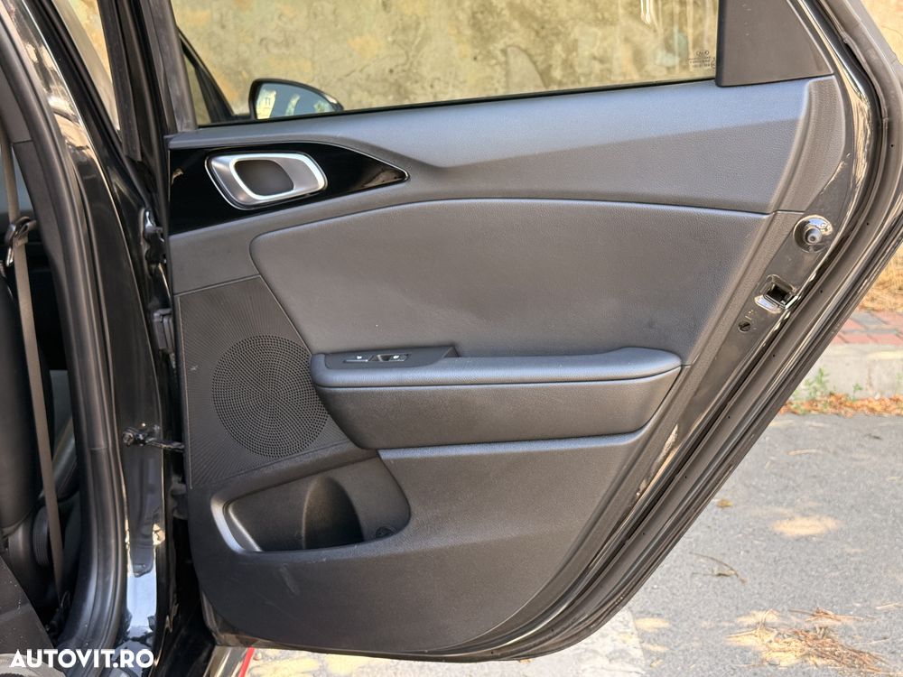 Kia Ceed 1.6 T-GDI 7DCT GT - 17